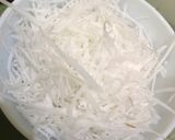 Hình bước làm 1 của món Chè trân châu dừa hạt sen