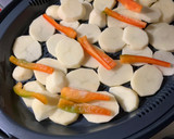 Foto del paso 3 de la receta: Pollo a la cerveza con patatas al vapor en Thermomix tm5