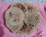 तीळ गुळ पोळी (til gul poli recipe in marathi) रेसिपी स्टेप 5 फोटो 
