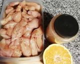 Foto del paso 1 de la receta: Pollo con naranja y miel muy fácil! 😋