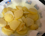 Foto del paso 2 de la receta: Papas en salsa verde con huevo duro y judías verdes