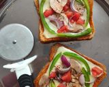 A picture of step 8 of Bread pizza.