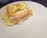 Foto del paso 4 de la receta: Salmón al horno sobre puré de boniato con ensalada