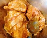 Une image de l'étape 1 de Poulet mariné aux épices.