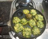 A picture of step 4 of Methi Paneer kofta.