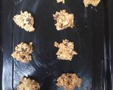Foto langkah ke 4 dari resep Oatmeal Raisin Cookies.