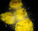 A picture of step 2 of Moong daal pakodi chat.