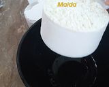 A picture of step 5 of Easy cup cake🥰🧁.