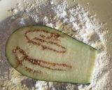 Foto del paso 3 de la receta: Milanesas de berenjena a la mediterránea 