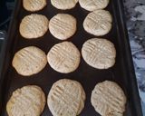A picture of step 6 of Holmestead Cookin': Peanut Butter Cookies.