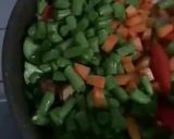Foto langkah ke 2 dari resep Asem asem wortel buncis daging sapi.