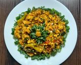 A picture of step 4 of Paneer spring onion bhurji.