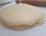Foto del passaggio 8 della ricetta Brioches sfogliate con lievito madre