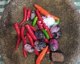 Foto langkah ke 2 dari resep Sambal Brambang Asem Kangkung ala Mbak Heni.
