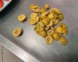 Une image de l'étape 7 de Poireaux vinaigrette aux tomates et olives.