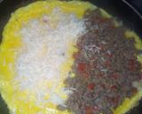 Foto del paso 4 de la receta: Omelette de carne y queso