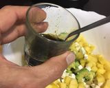 Foto del paso 4 de la receta: Ensalada de aguacate, mango y queso feta