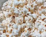 Popcorn on the stove recipe step 3 photo