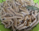 Foto del paso 1 de la receta: 559. Pennes integrales con bacon y bechamel (principal pasta)