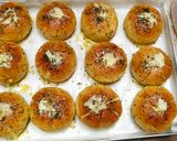 Foto langkah ke 8 dari resep Korean Garlic Cheese butter.