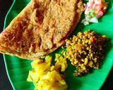 A picture of step 4 of Cabbage Paratha.