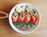 รูปขั้นตอนการทำที่ 2 ของ Granola yogurt bowl เวย์โปรตีน/strawberry/kiwi มื้อเช้า low carb