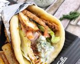 صورة لخطوة 11 من وصفة ساندوتشات شاورما الدجاج اليونانية Gyro 🇬🇷