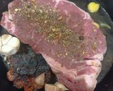 Foto langkah ke 2 dari resep Nostalgic Black Pepper Steak.