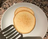 A picture of step 3 of Pancakes.