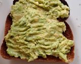 Foto del paso 1 de la receta: Avocado toast con hongos cremini