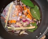 Foto langkah ke 1 dari resep Ikan kuah serani diet (110kkal/porsi).