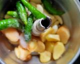 A picture of step 3 of Ginger garlic green chilli paste.