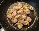 รูปขั้นตอนการทำที่ 2 ของ กุ้งคั่วพริกเกลือ