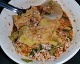 รูปขั้นตอนการทำที่ 10 ของ ก๋วยเตี๋ยวเกี๊ยวหมูต้มยำ (ฉบับเร่งด่วน)