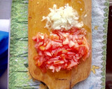 Foto del paso 1 de la receta: Sudado de pollo con papas criollas