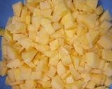 A picture of step 2 of Potato omelette pizza.
