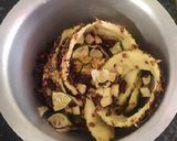 A picture of step 1 of Hibiscus tea.