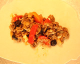 Foto del paso 8 de la receta: 3 berrugas (empanadas) tres
