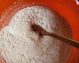 A picture of step 2 of Egg pita bread.