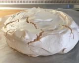 A tökéletes Pavlova torta💫🍓 recept fázis 3 fotója