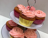 Foto del paso 6 de la receta: 🎀🧁Pink cupcakes 🧁🎀