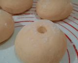 Foto langkah ke 5 dari resep Donat Maizena.