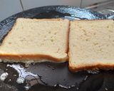A picture of step 2 of Easy French Toast.