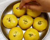 A picture of step 6 of Besan ke Ladoo.