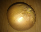 Foto del paso 1 de la receta: Ensalada "Cebolla blanca, cebolla dorada"