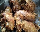 Foto langkah ke 6 dari resep Ayam Goreng Kremes.