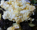 Foto del paso 9 de la receta: Huevos revueltos, con morcilla y patatas!!😋🍽