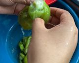 Foto del paso 4 de la receta: Chiles de agua rellenos de quesillo