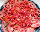 Foto del paso 7 de la receta Carpaccio de tomate con tartar de salami