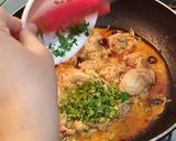A picture of step 5 of Chicken Yogurt Curry.